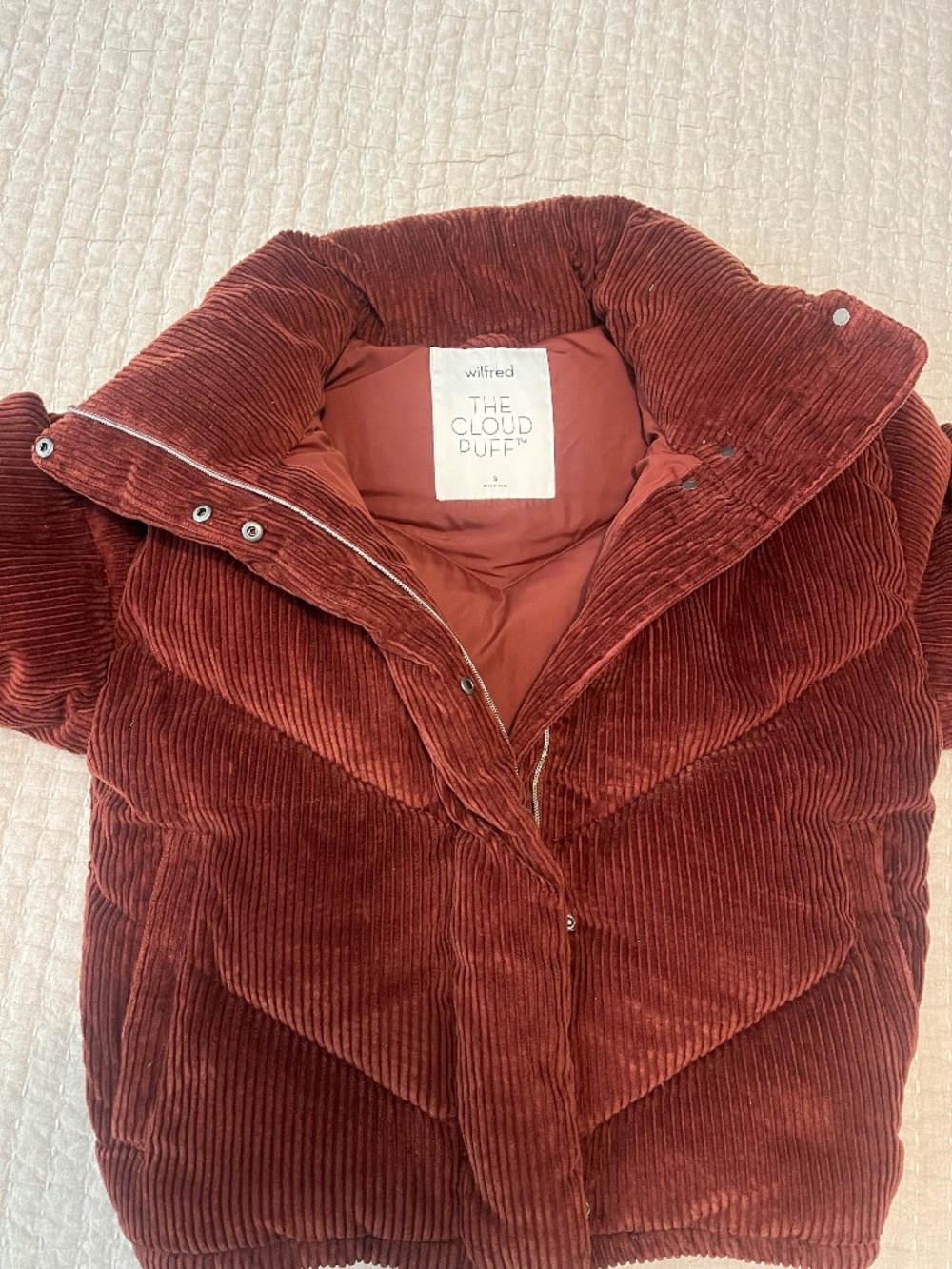 Aritzia Wilfred Cloud Puff corduroy jacket in Rust color
